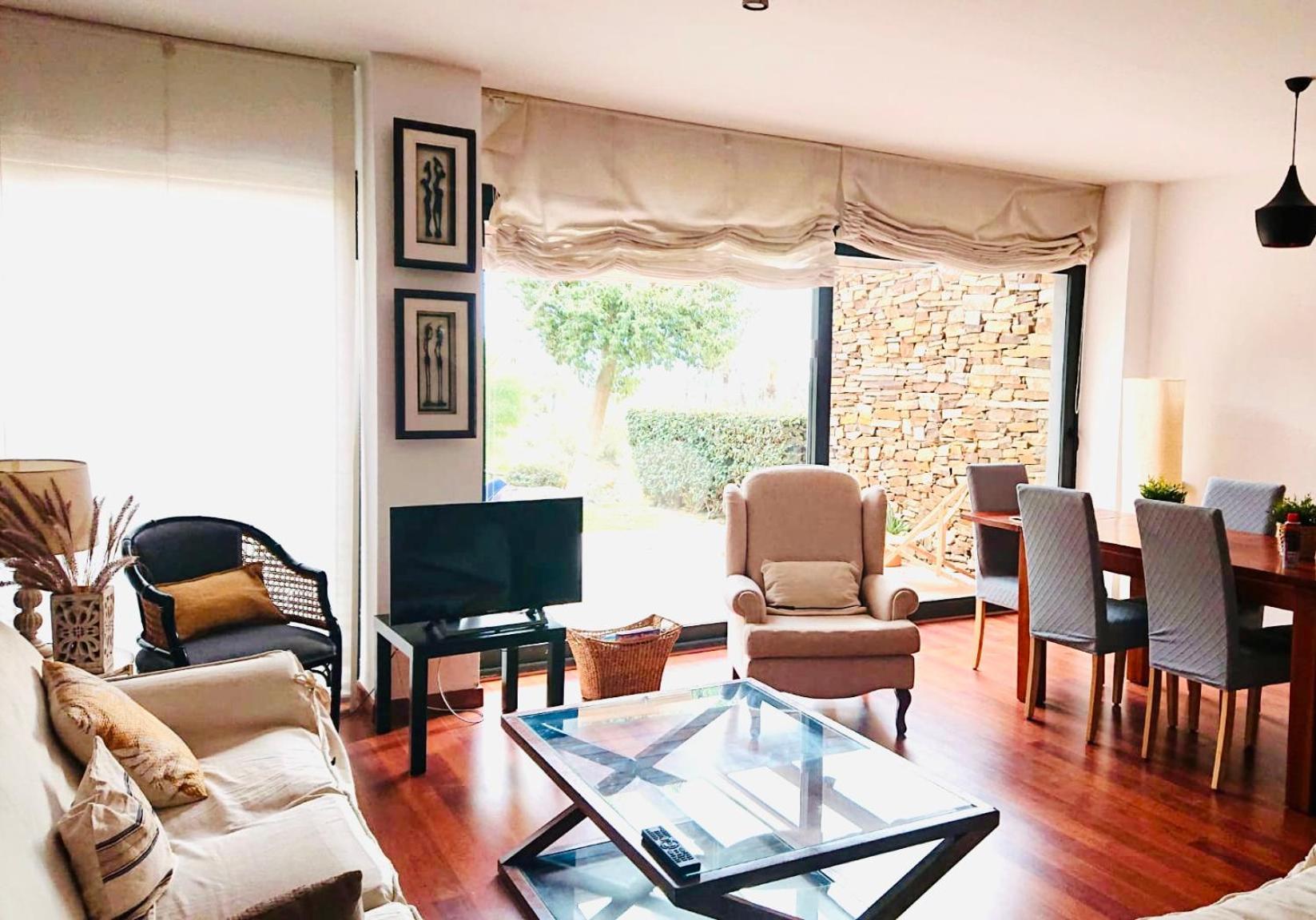 Preciosa Casa De Diseno Valle Del Golf Ideal Familias *